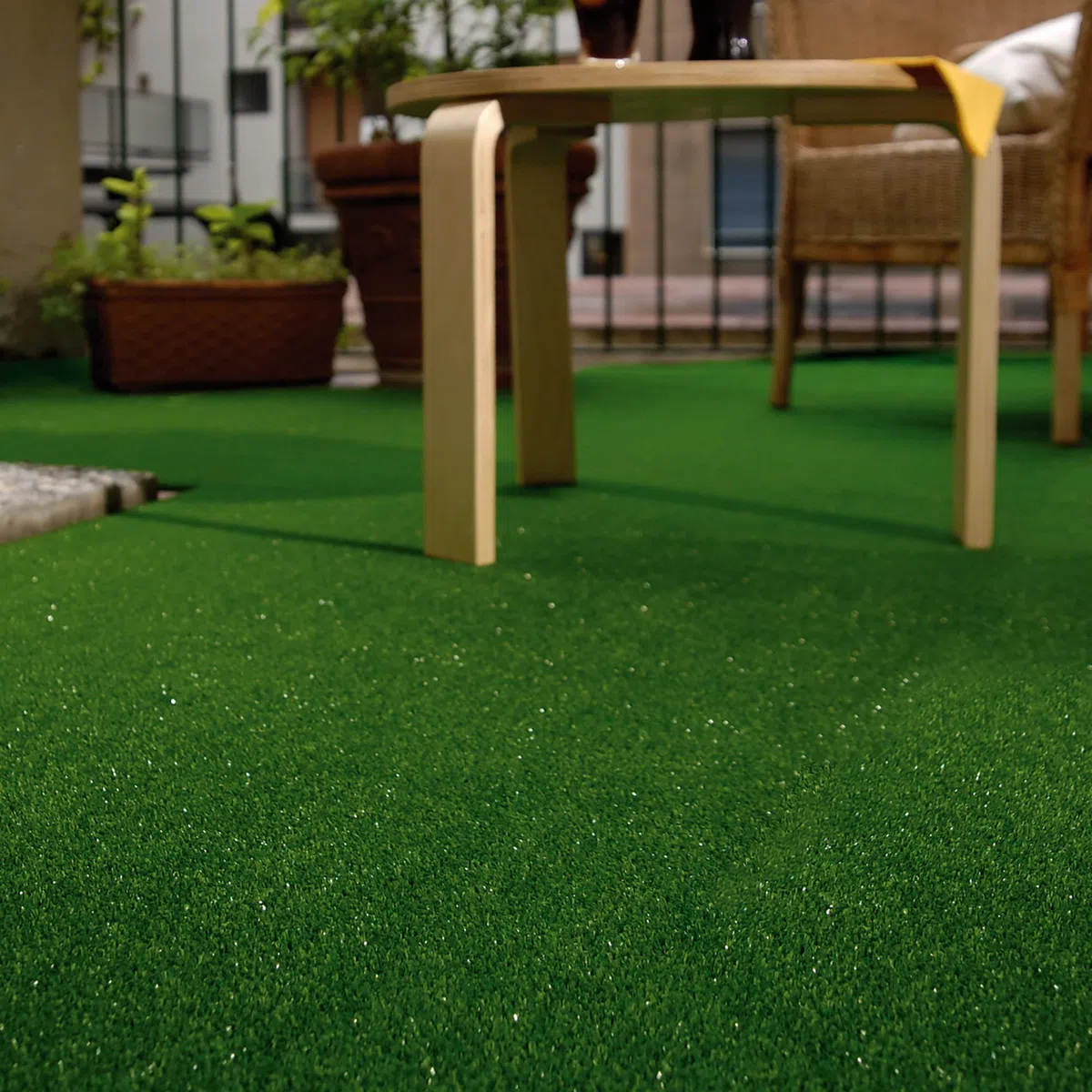 Tenax Standard Green 1,00x25 m Erba Sintetica, Stuoia con Fibre da 7 mm, Tappeto Verde per Pavimentazioni Esterne e Interne, Balconi, Decorazione Ingressi e Passatoie